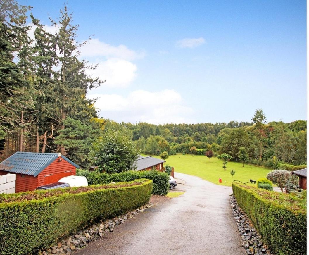Astbury Falls Luxury Retreats Eardington Exterior foto